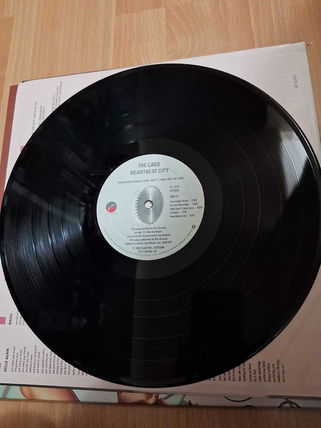 THE CARS - HEARTBEAT CITY (VINYL) - photo 3