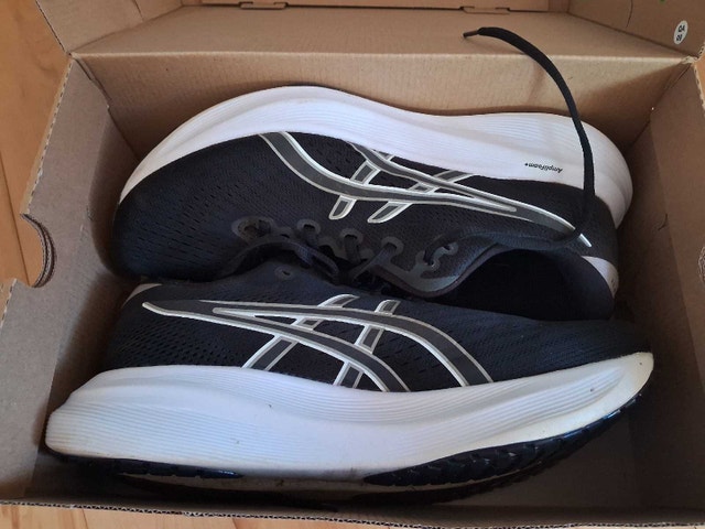 ASICS GEL-EXCITE RUNNING SHOES (SIZE 10.5)