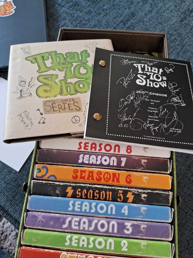 THAT 70'S SHOW - COMPLETE SERIES STASH BOX - photo 5