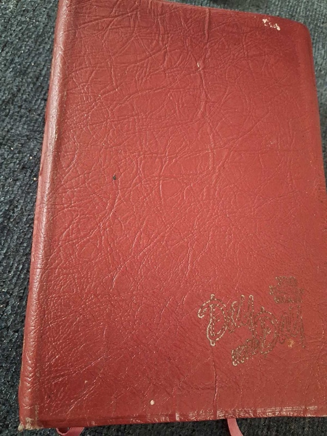 THE NEW OPEN BIBLE (NKJV) - photo 2