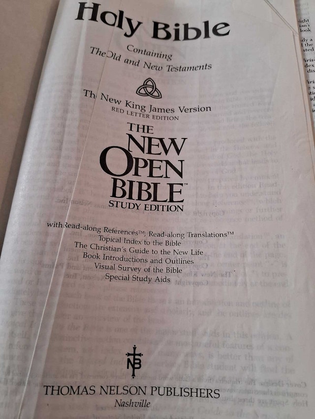 THE NEW OPEN BIBLE (NKJV) - photo 4