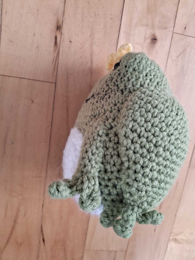 HANDMADE AMIGURUMI FROG - photo 4