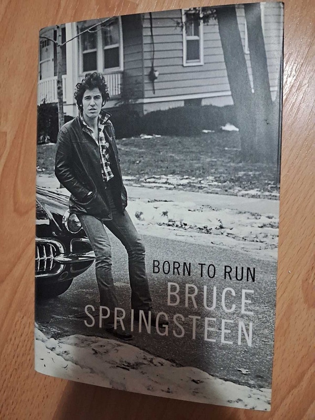 BRUCE SPRINGSTEEN - BORN TO RUN (HARDCOVER)