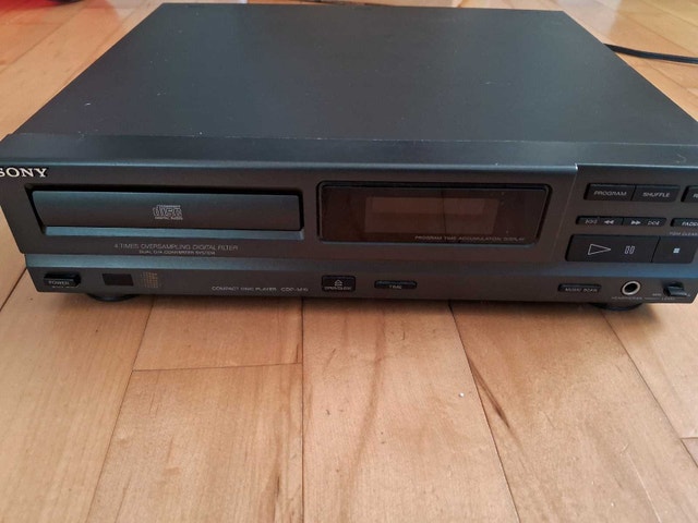 VINTAGE SONY CDP-M19 CD PLAYER