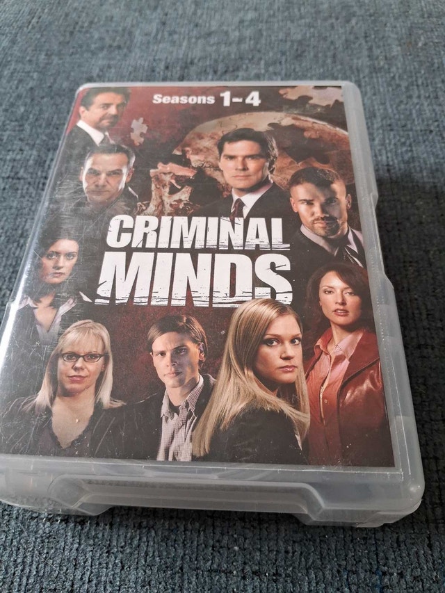CRIMINAL MINDS - SEASONS 1 TO 4 (24 DVDS)