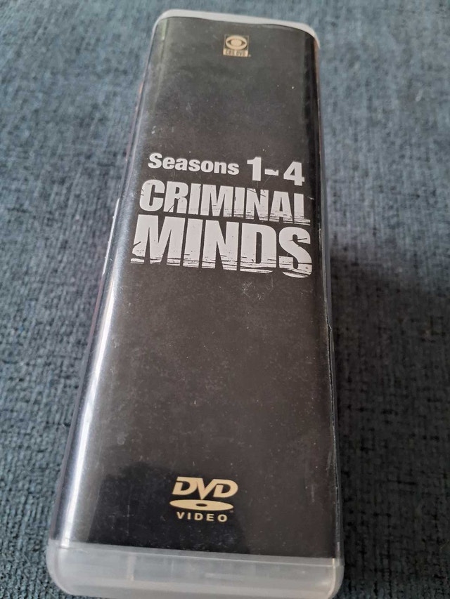 CRIMINAL MINDS - SEASONS 1 TO 4 (24 DVDS) - photo 2