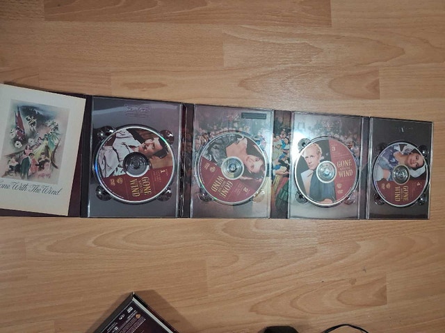 GONE WITH THE WIND (4 DVD COLLECTOR'S EDITION) - photo 4