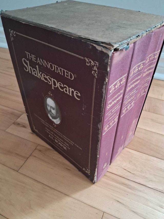THE ANNOTATED SHAKESPEARE (VINTAGE 3-VOLUME BOX SET) - photo 2