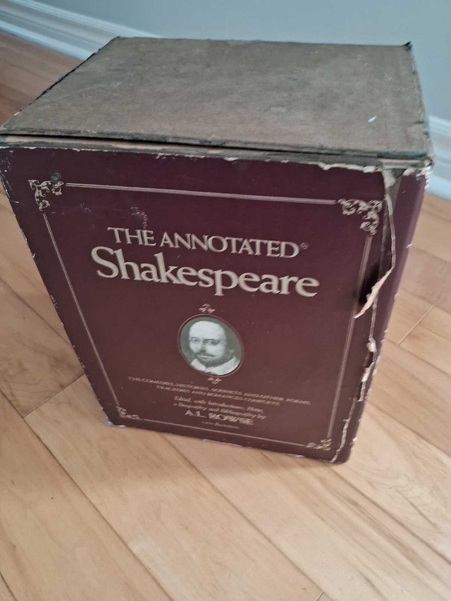 THE ANNOTATED SHAKESPEARE (VINTAGE 3-VOLUME BOX SET) - photo 3