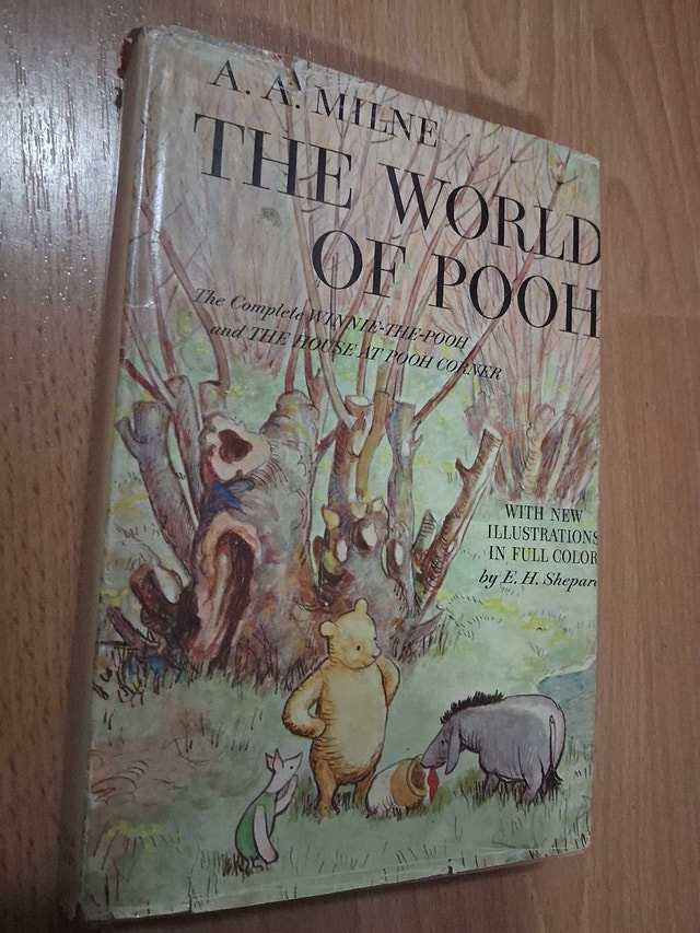 A.A. MILNE - THE WORLD OF POOH (VINTAGE. 1957)