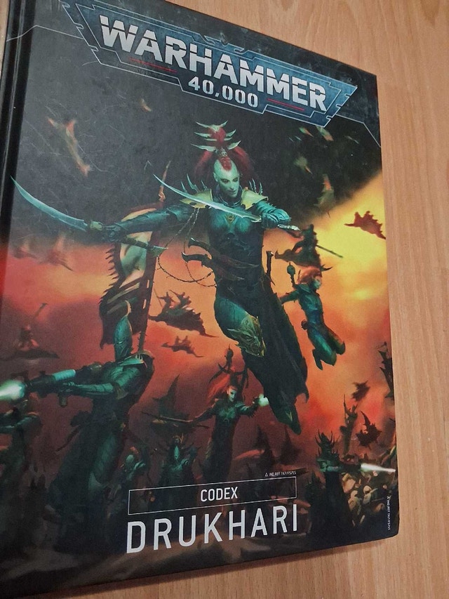 WARHAMMER 40,000 - DRUKHARI CODEX (HARDCOVER)