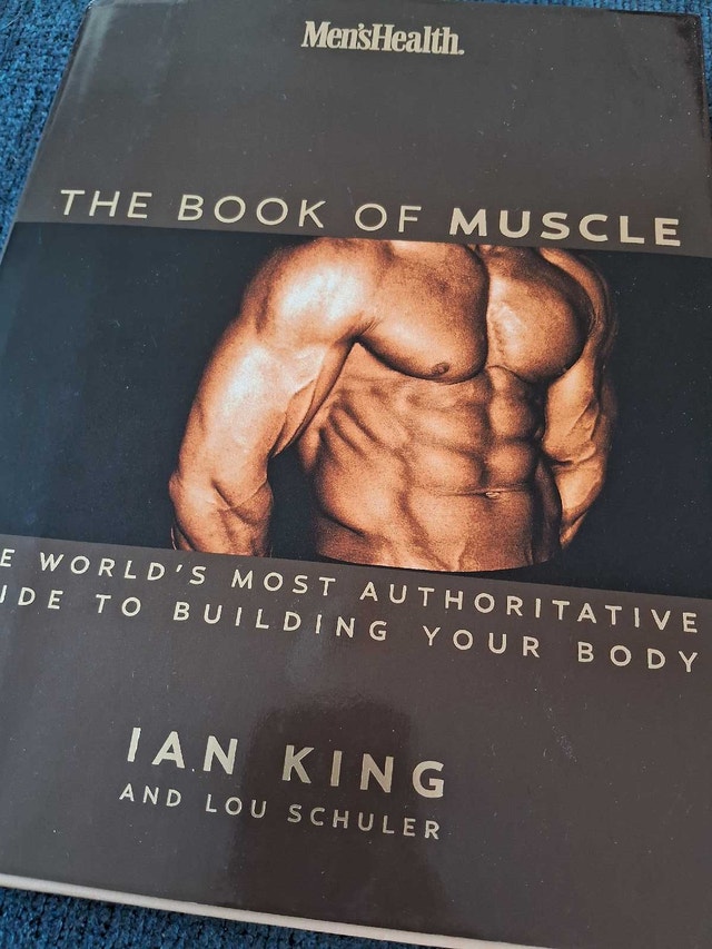 THE BOOK OF MUSCLE: THE WORLD'S MOST AUTHORITATIVE GUIDE