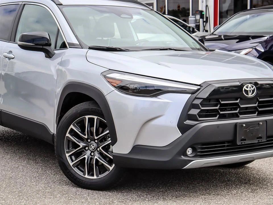 2026 Toyota Corolla Cross XLE - photo 2