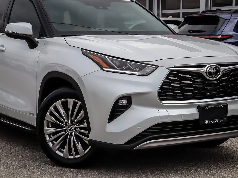 2026 Toyota Highlander Hybrid Limited - photo 2
