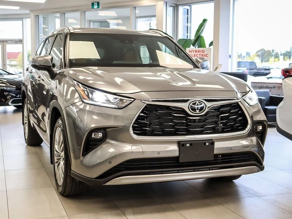 2026 Toyota Highlander - photo 2