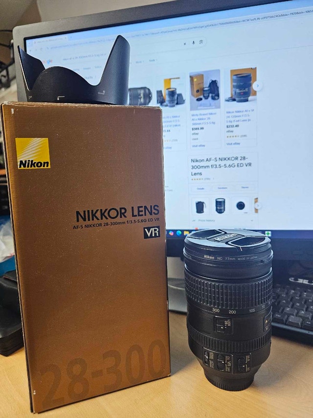 Nikon AF-S NIKKOR 28-300mm f/3.5-5.6G ED VR