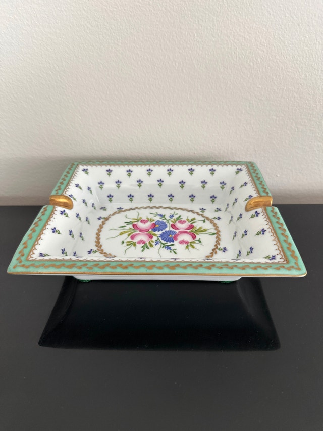 Ancienne Fabrique d’Anjou antique porcelain ashtray