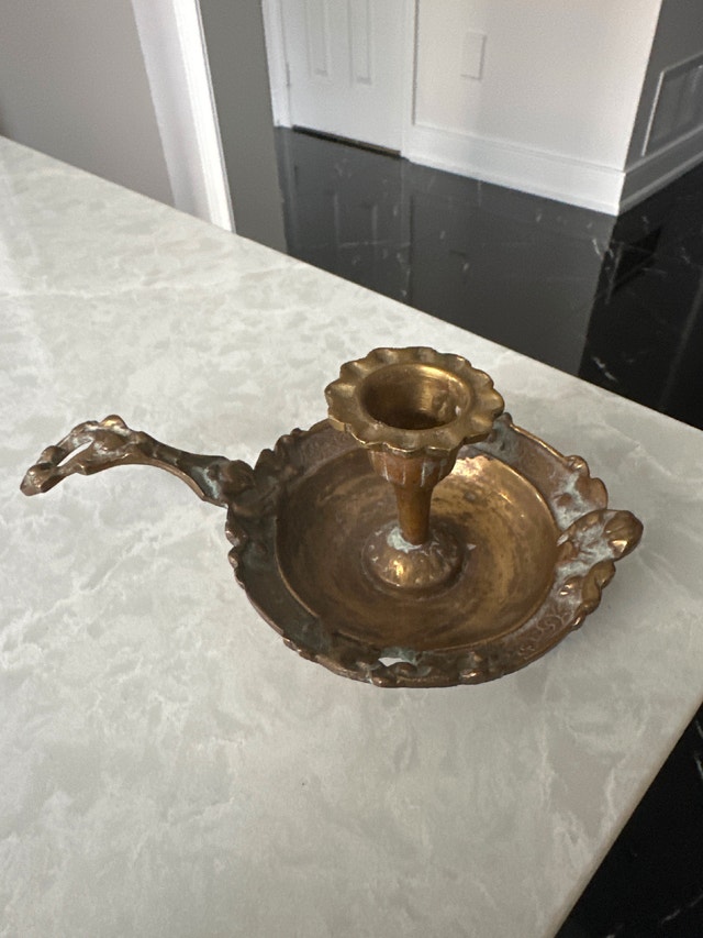 Antique Louis XV style brass hand candlestick/candle holder - photo 2