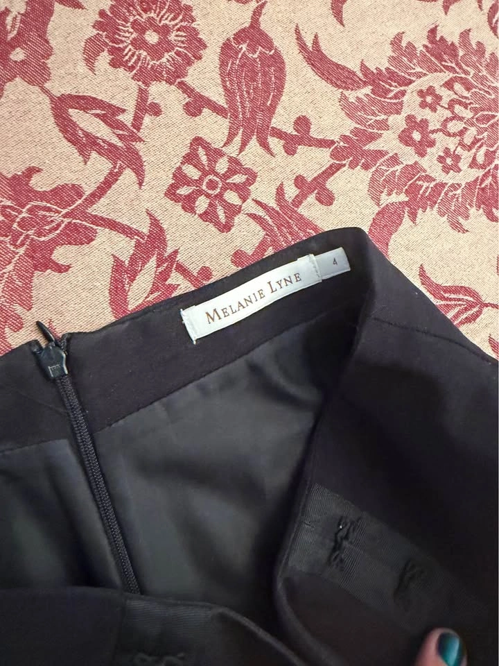 Melanie Lyne Black Pencil Skirt – Size 4 - photo 2