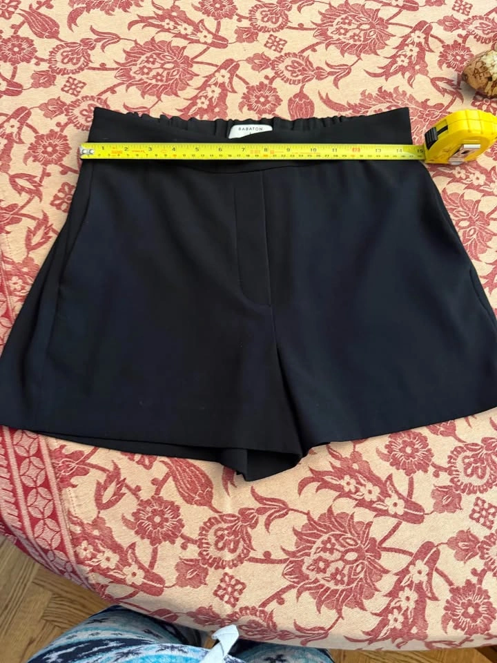 Babaton by Aritzia Black Tailored Dress Shorts – Size 6 - photo 3