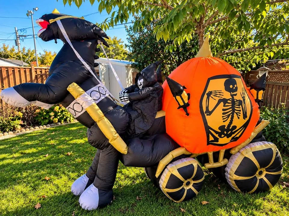 GIANT Halloween Inflatable - Haunted Horse & Pumpkin Carriage - photo 2