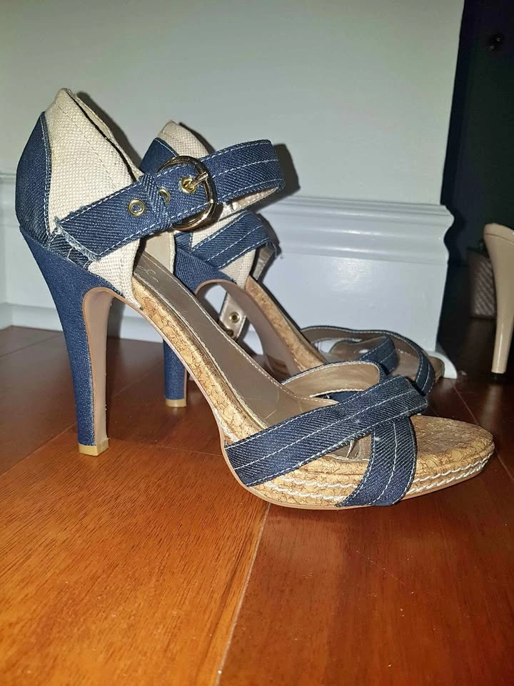 Heels with denim look
