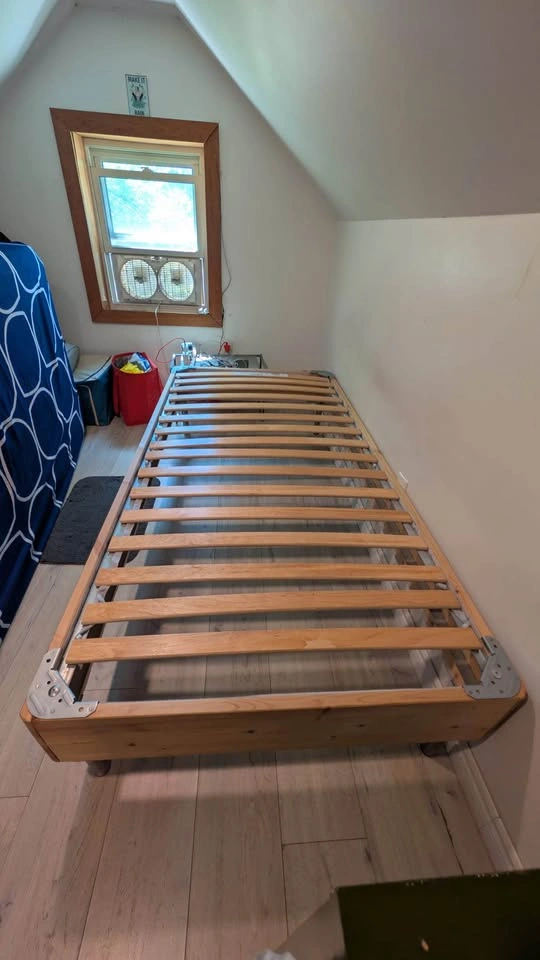 Twin Bed frame and matress - photo 2