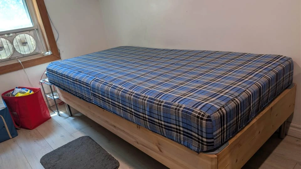 Twin Bed frame and matress - photo 4