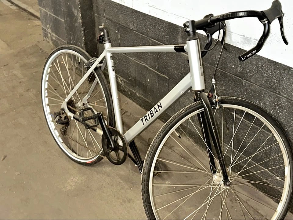 TRIBAN Race bike