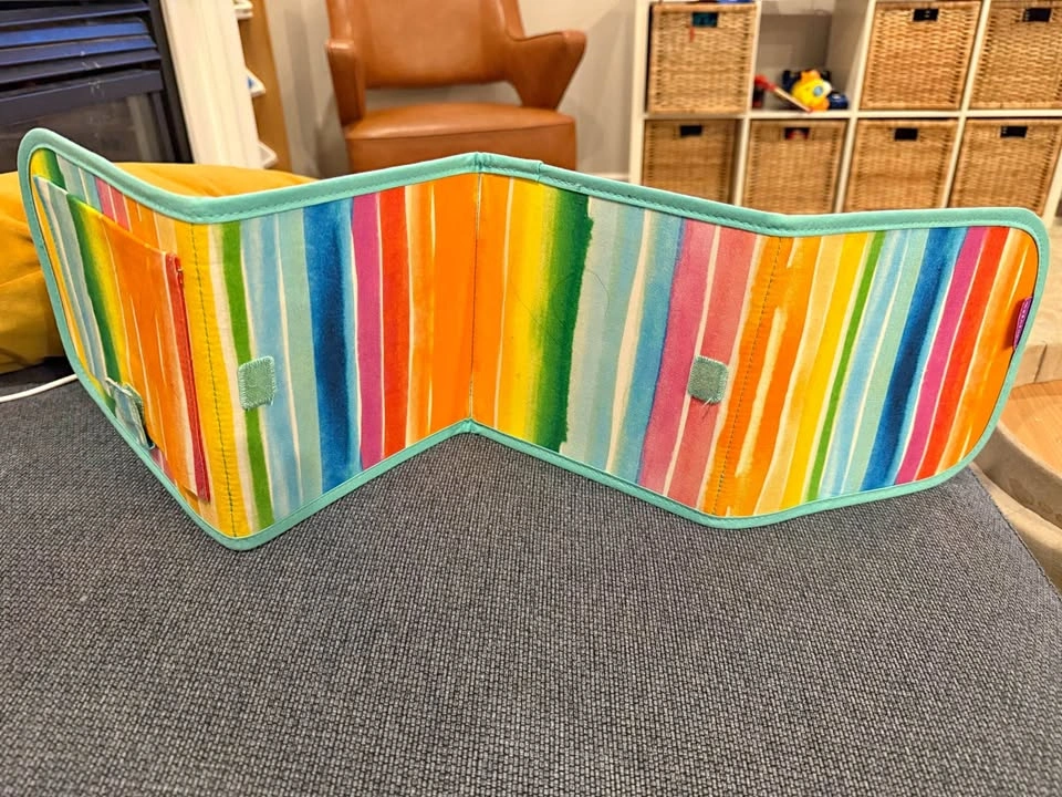 Lovevery infant training aid with mirror and cards