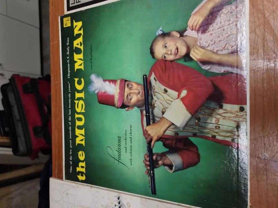 8 Vinyl Records image indicator(3)