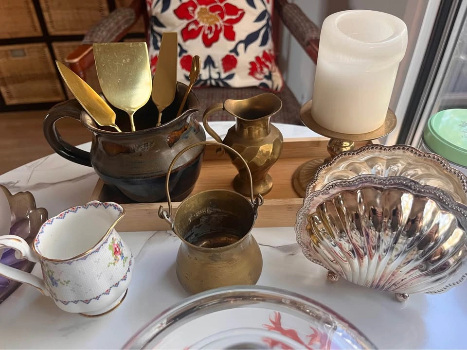 Large Vintage China, Glass & Brass Bundle - photo 3