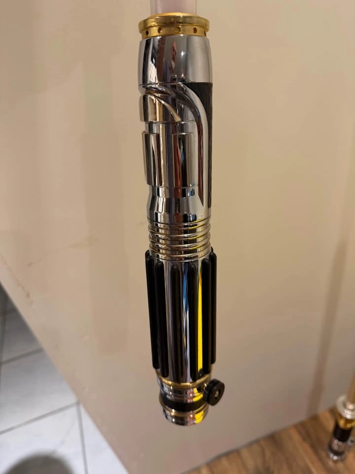 Vintage Master Replicas Star Wars Force FX Lightsabers - photo 2