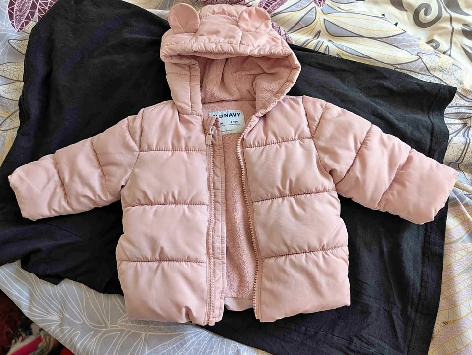 Old Navy Baby girl Hooded Puffer Jacket 6-12M