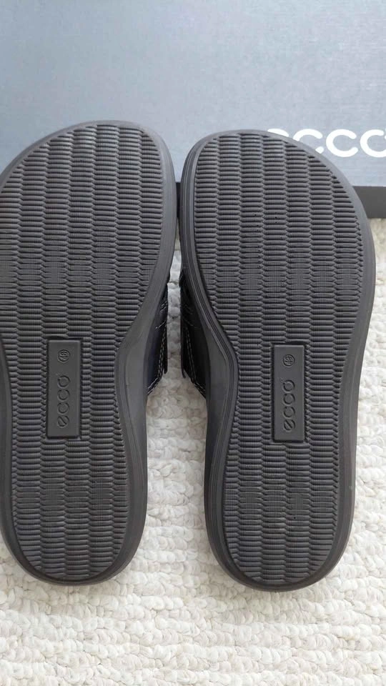 ECCO Leather Slide Sandals. Like New - photo 2
