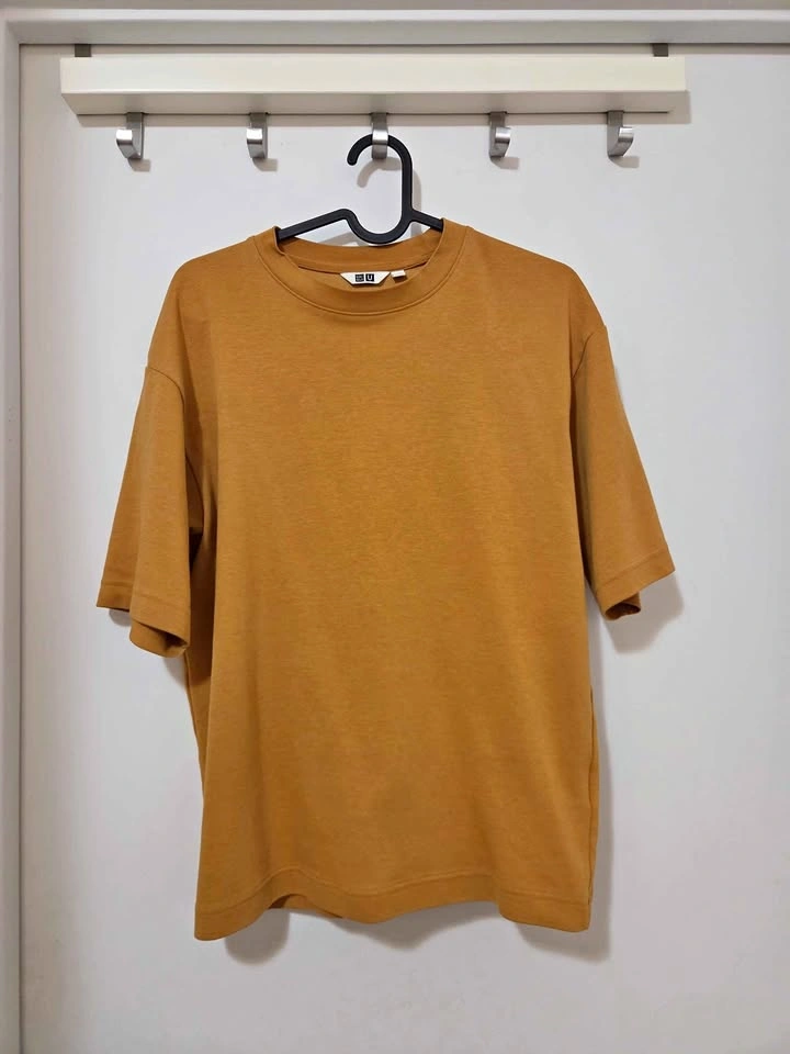 Uniqlo AlRism Cotton Oversized T-Shirt (Orange)