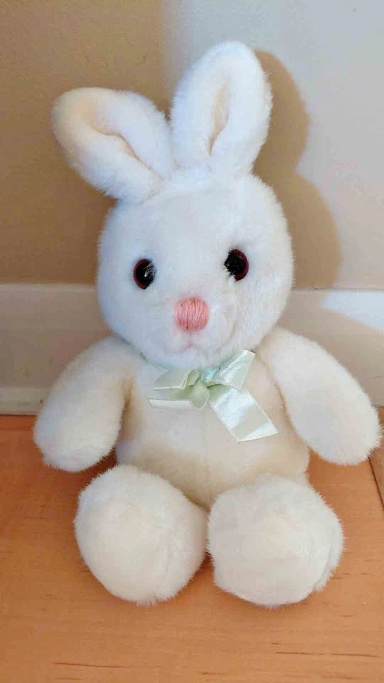 Vintage 1988 Dakin White Plush Bunny Rabbit