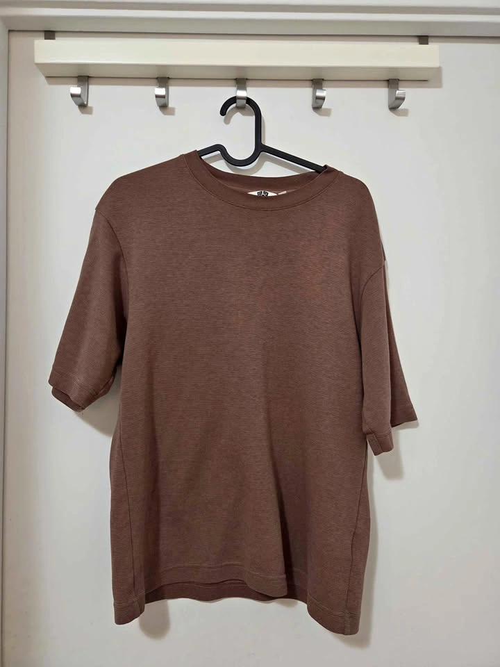 Uniqlo AlRism Cotton Oversized T-Shirt (Brown)