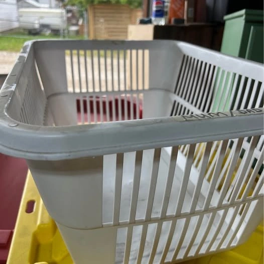 Large White Plastic Laundry Basket - photo 2