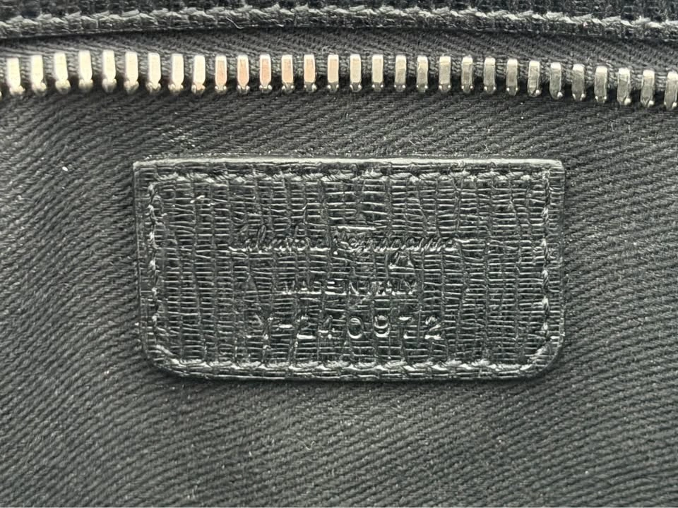 Salvatore Ferragamo Gancini Logo Plaque Clutch Bag - photo 3
