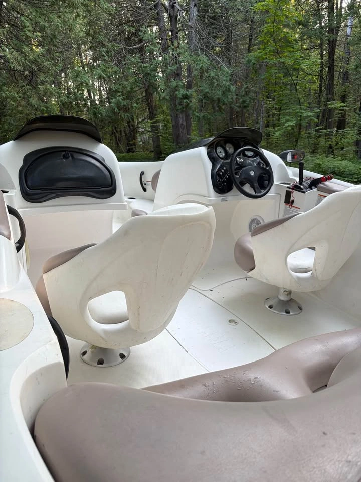 2000 Yamaha LS 2000 Twin-Engine Jet Boat - photo 5