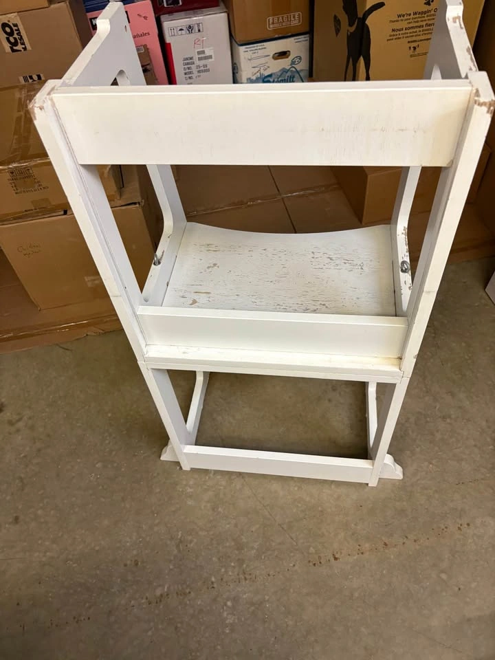 White Wooden Toddler Learning Tower with Whiteboard - photo 2