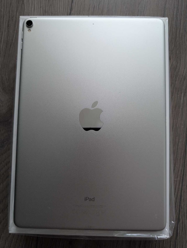 iPad Pro (10.5") - photo 2