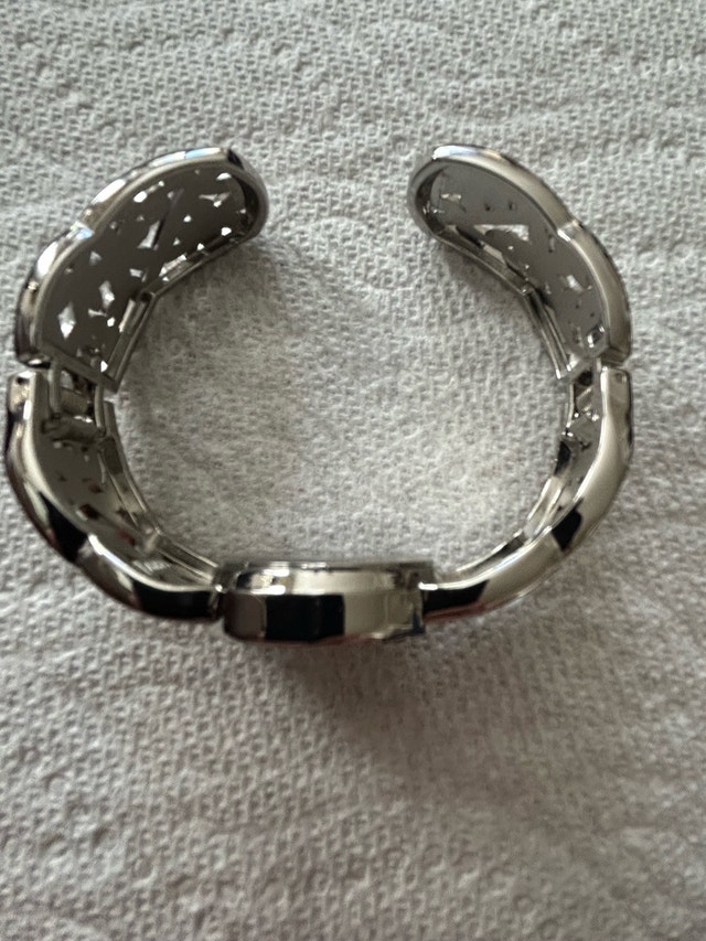 Silver-Tone Floral Bangle Watch - photo 2