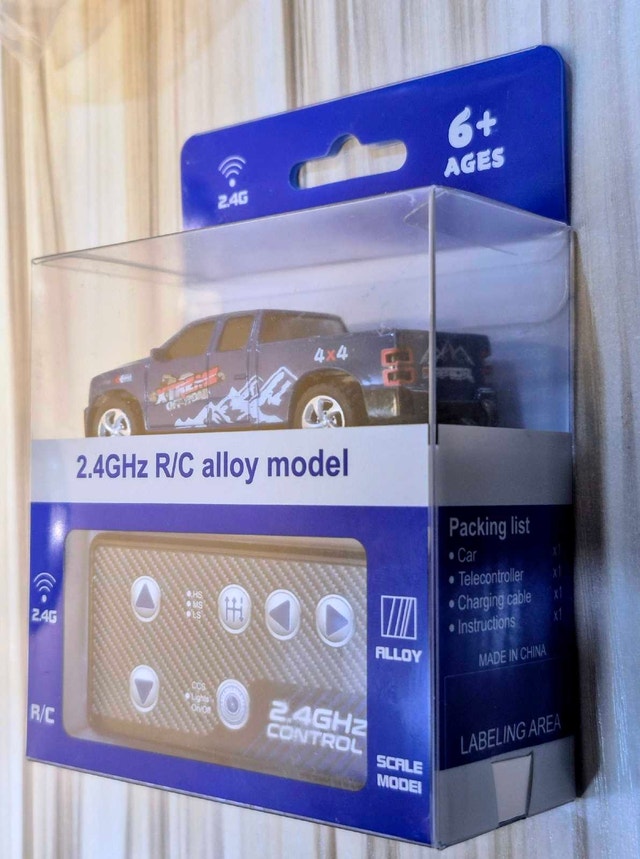 Xtreme Off-Road 2.4GHz R/C Alloy Model Truck - photo 4