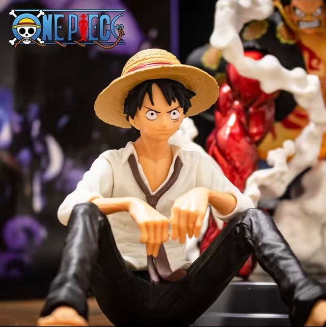 4.7" One Piece Monkey D. Luffy Sitting PVC Action Figure