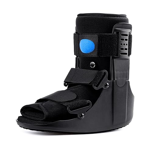 Medium walking boot