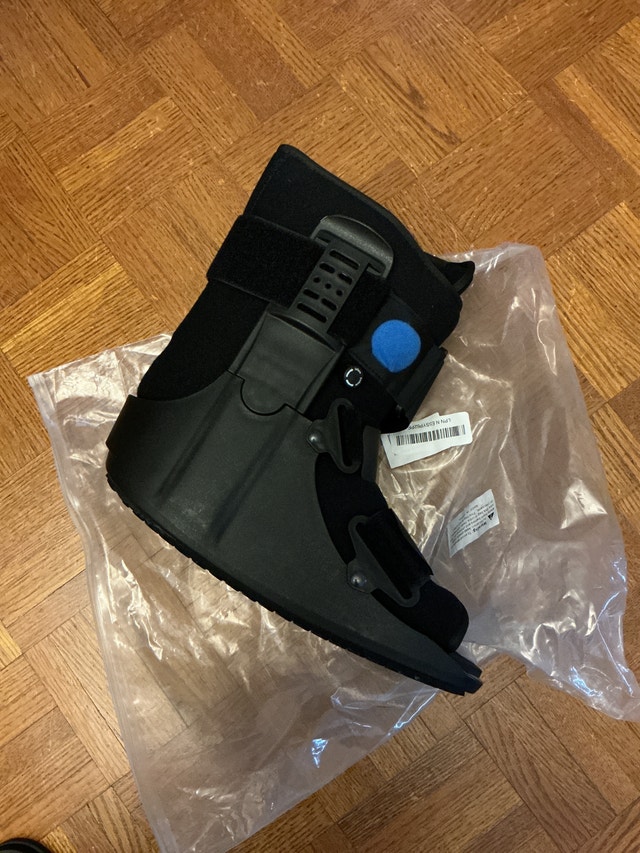 Medium walking boot - photo 4