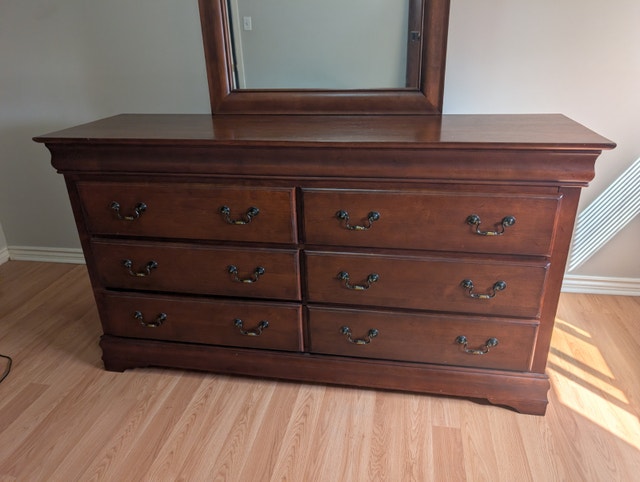 Solid Cherry Wood 4-Piece Queen Bedroom Set - photo 2