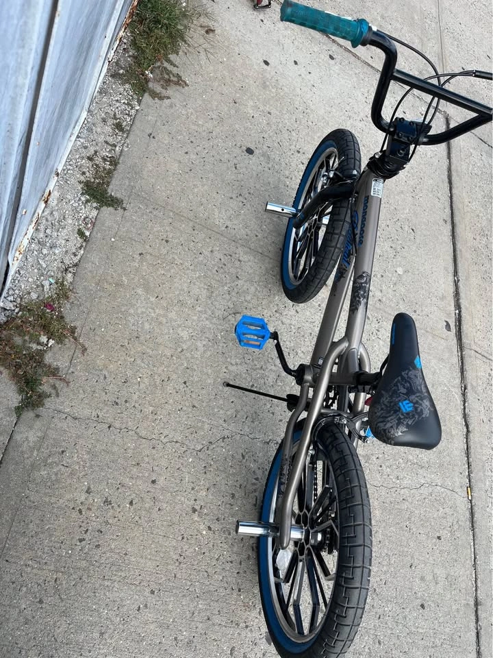 Mongoose Radical BMX Bike pick up only - photo 4